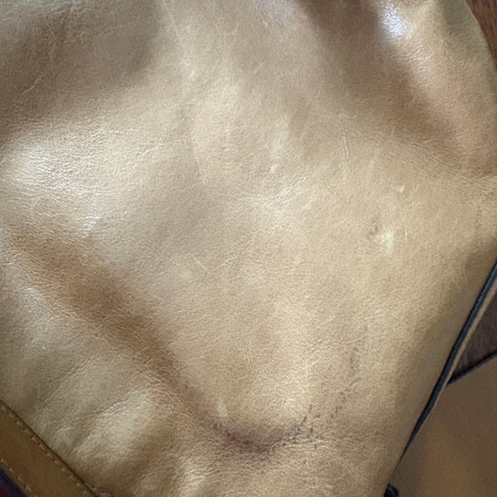 Coach Tan Crossbody Bag with Classic Design - Picture 9 of 13